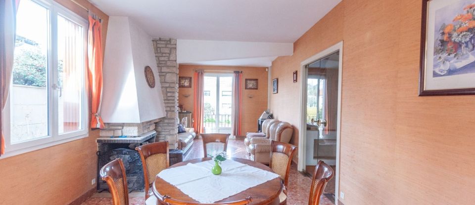 House 8 rooms of 185 m² in Le Pecq (78230)