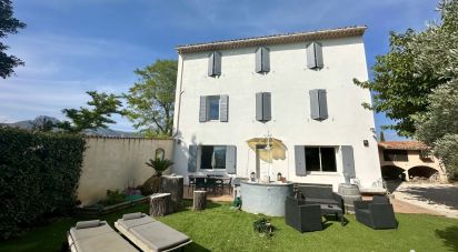 House 7 rooms of 203 m² in Aubagne (13400)