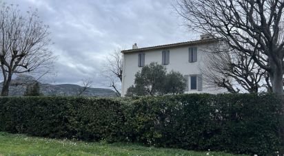 House 7 rooms of 203 m² in Aubagne (13400)
