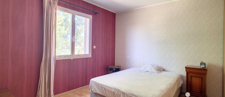Maison traditionnelle 5 pièces de 106 m² à Castelnau-Valence (30190)
