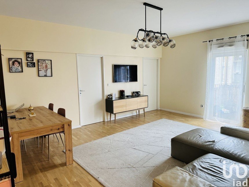 Appartement 3 pièces de 69 m² à Ris-Orangis (91130)