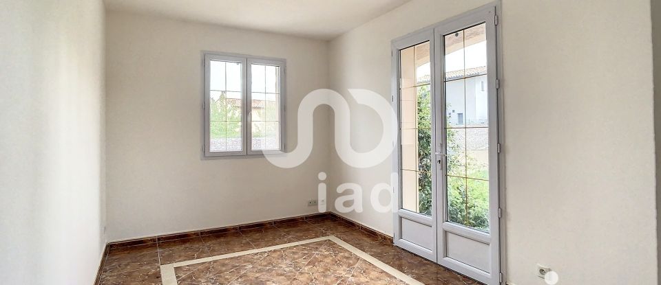 House 4 rooms of 110 m² in Saint-Michel-l'Observatoire (04870)
