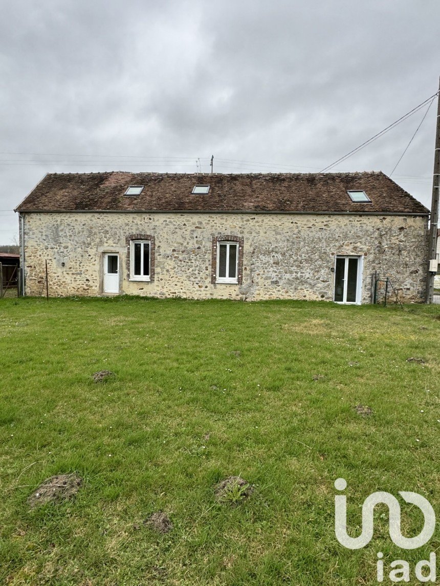 Maison traditionnelle 7 pièces de 104 m² à Louan-Villegruis-Fontaine (77560)