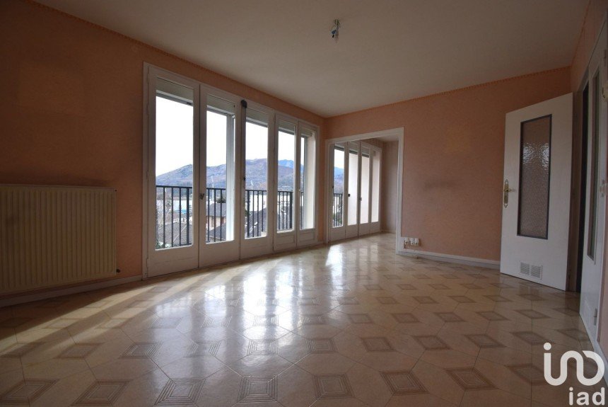 Appartement 4 pièces de 71 m² à Lourdes (65100)