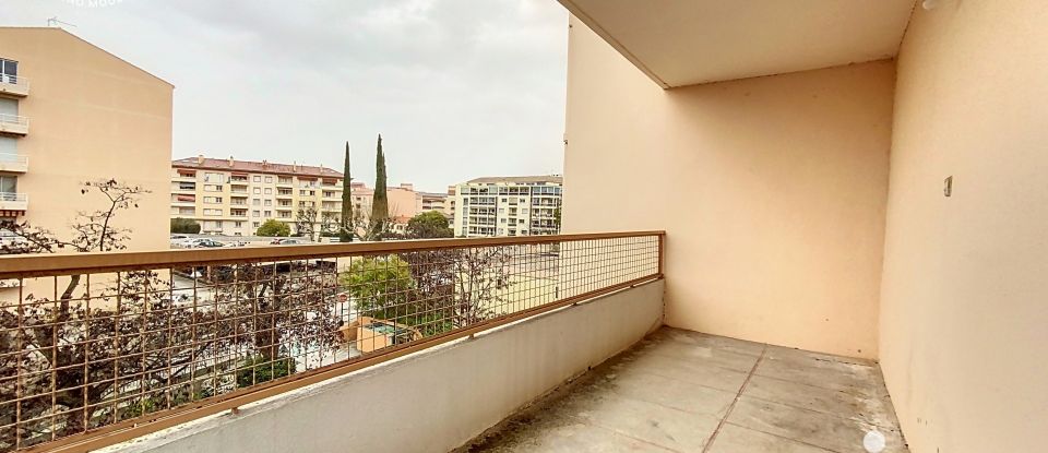 Apartment 2 rooms of 45 m² in Hyères (83400)