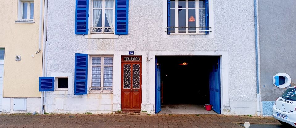 Vente Maison 118m² 5 Pièces à Bourbonne-les-Bains (52400) - Iad France