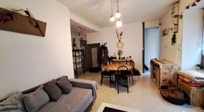 Country house 4 rooms of 75 m² in Pontaumur (63380)