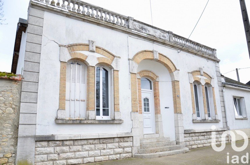 Town house 5 rooms of 95 m² in Puiseaux (45390)