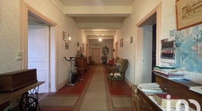 Maison 9 pièces de 354 m² à Castelnau-Barbarens (32450)