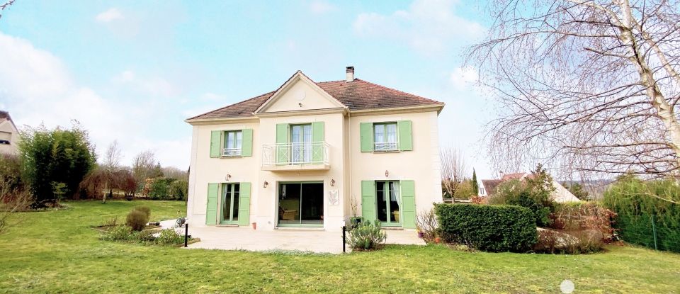 Maison traditionnelle 7 pièces de 200 m² à Saint-Arnoult-en-Yvelines (78730)