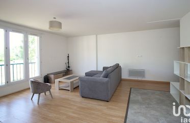 Apartment 2 rooms of 50 m² in Le Mesnil-Saint-Denis (78320)