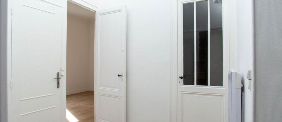Apartment 3 rooms of 71 m² in Bordeaux (33000)