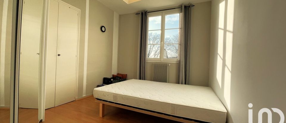 Apartment 4 rooms of 75 m² in Uzès (30700)