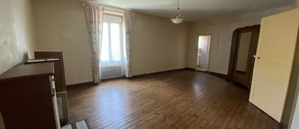 House 3 rooms of 113 m² in Parthenay (79200)