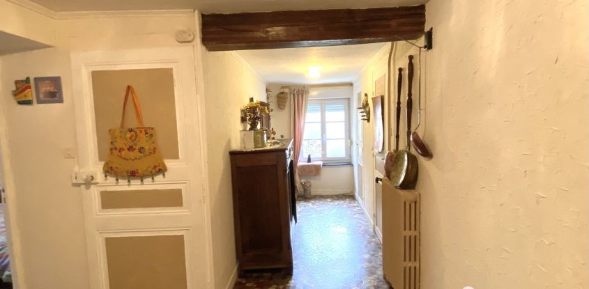 Traditional house 7 rooms of 188 m² in Hirson (02500)