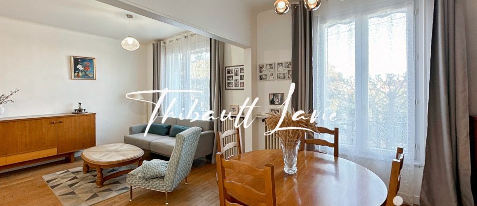 Maison traditionnelle 6 pièces de 130 m² à Champs-sur-Marne (77420)