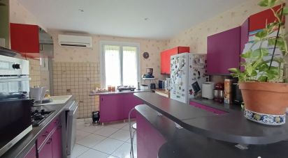 House 6 rooms of 156 m² in Galgon (33133)