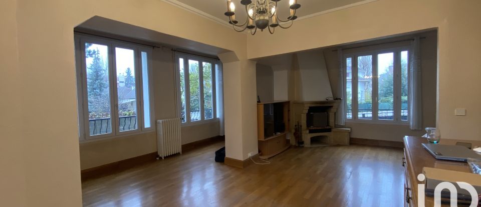 Traditional house 6 rooms of 130 m² in Villiers-sur-Marne (94350)