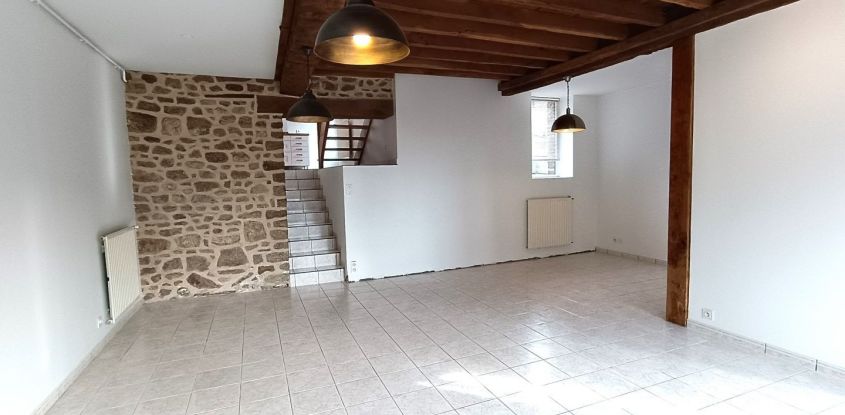 House 5 rooms of 111 m² in Saint-Sauveur-des-Landes (35133)