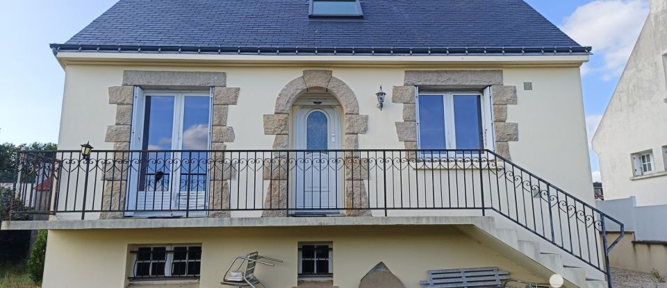 Traditional house 5 rooms of 84 m² in - (56310)