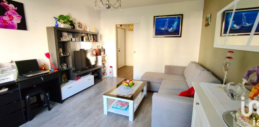 Apartment 4 rooms of 75 m² in Saint-Priest (69800)