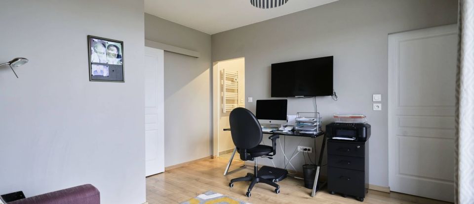Apartment 5 rooms of 139 m² in Saint-André-lez-Lille (59350)