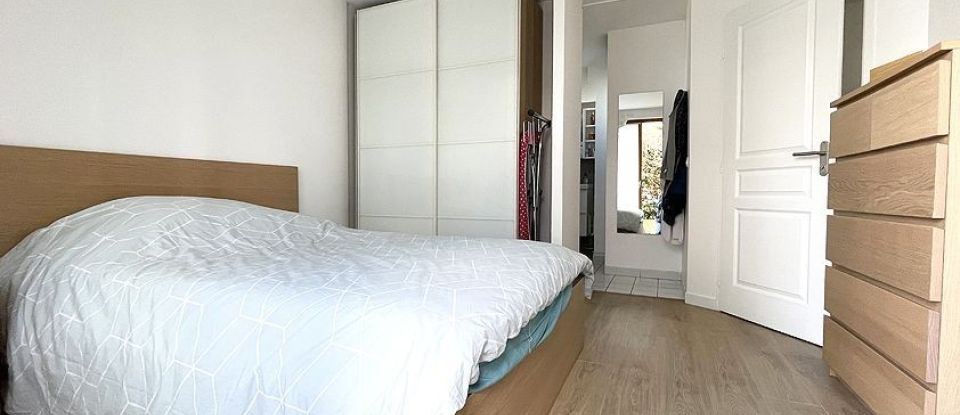 House 5 rooms of 120 m² in Saint-Thibault-des-Vignes (77400)