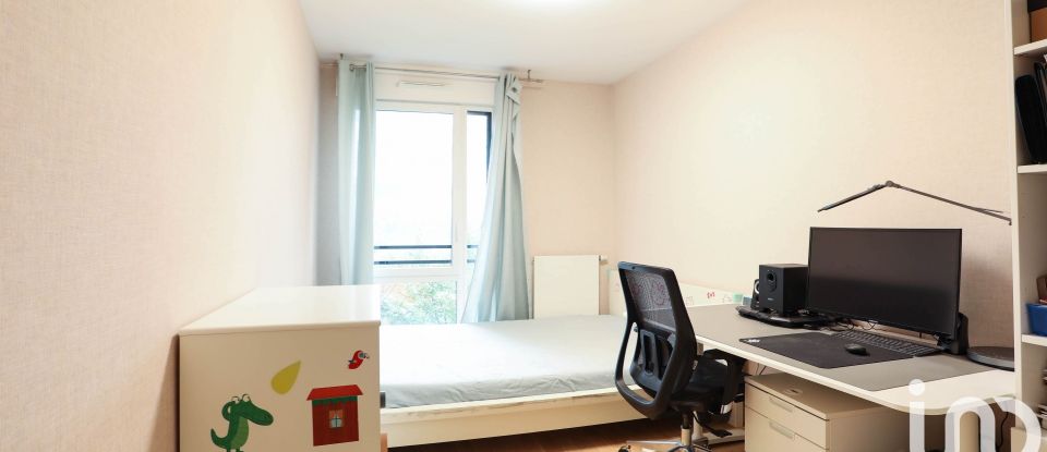 Appartement 4 pièces de 83 m² à Le Plessis-Robinson (92350)