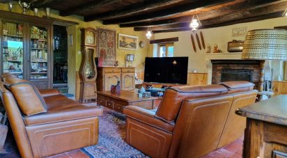 Mansion 6 rooms of 150 m² in Persac (86320)