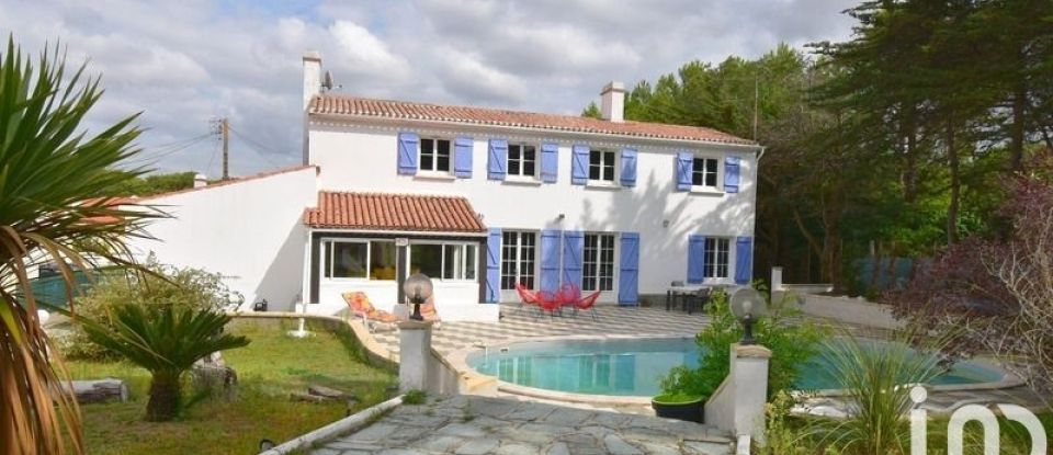Maison traditionnelle 6 pièces de 175 m² à La Barre-de-Monts (85550)