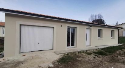 House 4 rooms of 89 m² in Savignac-de-l'Isle (33910)