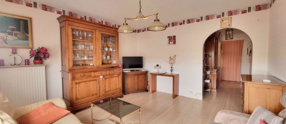 Apartment 4 rooms of 88 m² in Crosne (91560)