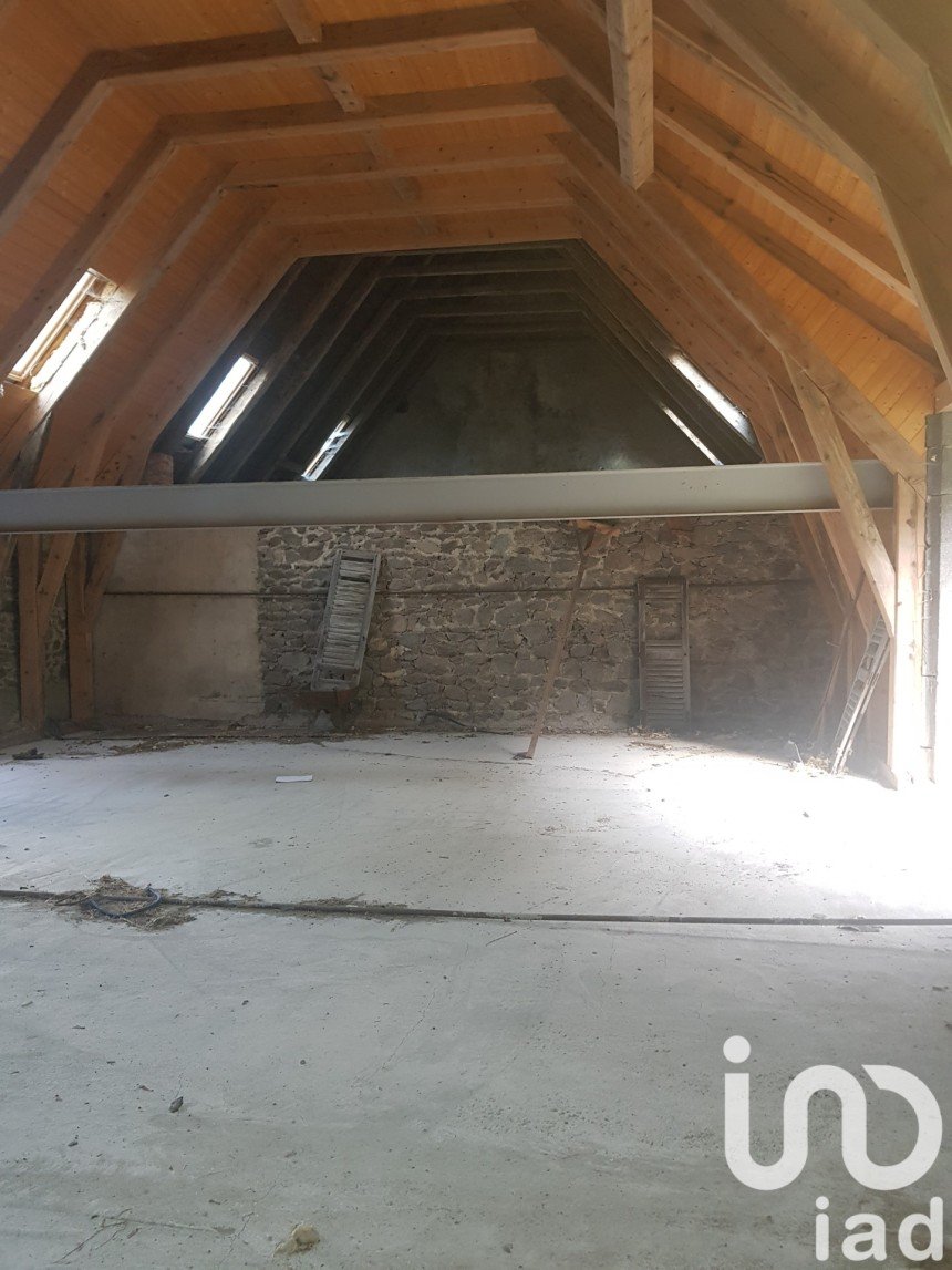 Barn conversion 5 rooms of 400 m² in Mont-Dore (63240)