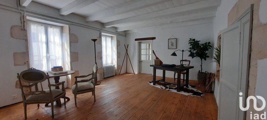 House 9 rooms of 295 m² in Nieul-sur-Mer (17137)
