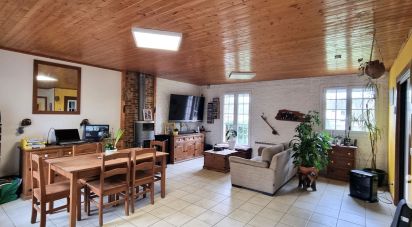 House 6 rooms of 140 m² in D'Huison-Longueville (91590)