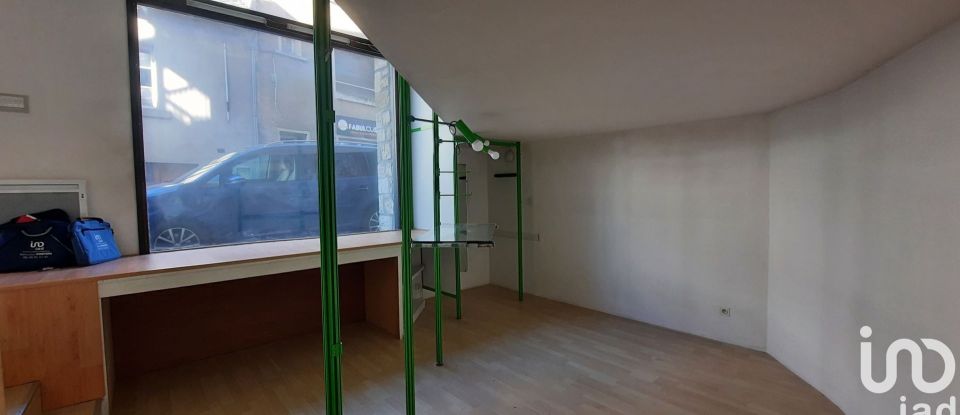 Retail property of 70 m² in Montbazens (12220)