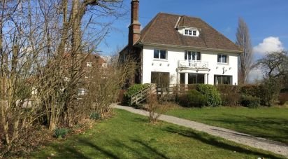 House 9 rooms of 230 m² in Coudekerque-Branche (59210)