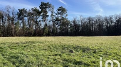 Land of 2,500 m² in Marcillac-Saint-Quentin (24200)