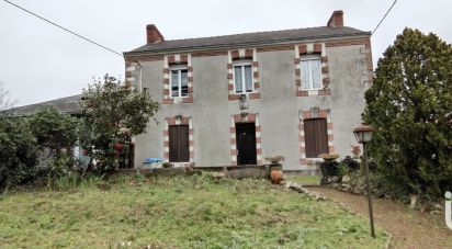 House 4 rooms of 105 m² in BEAUTOUR (44120)