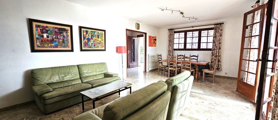 Maison traditionnelle 6 pièces de 205 m² à La Motte (83920)