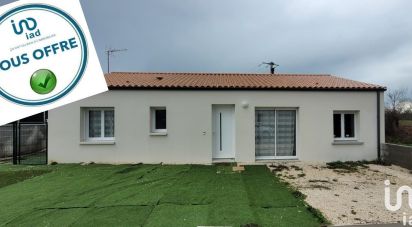 House 4 rooms of 85 m² in Vairé (85150)