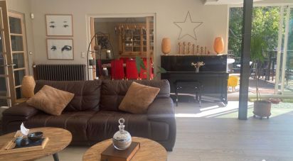 House 9 rooms of 326 m² in Nantes (44300)