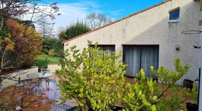 House 7 rooms of 173 m² in Vertou (44120)