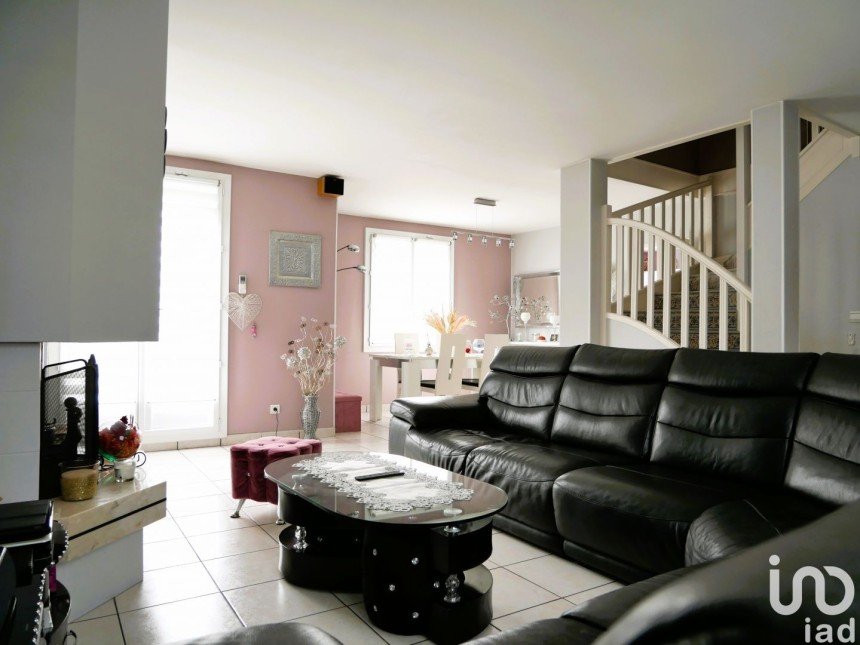 House 6 rooms of 122 m² in Saint-Brice-sous-Forêt (95350)