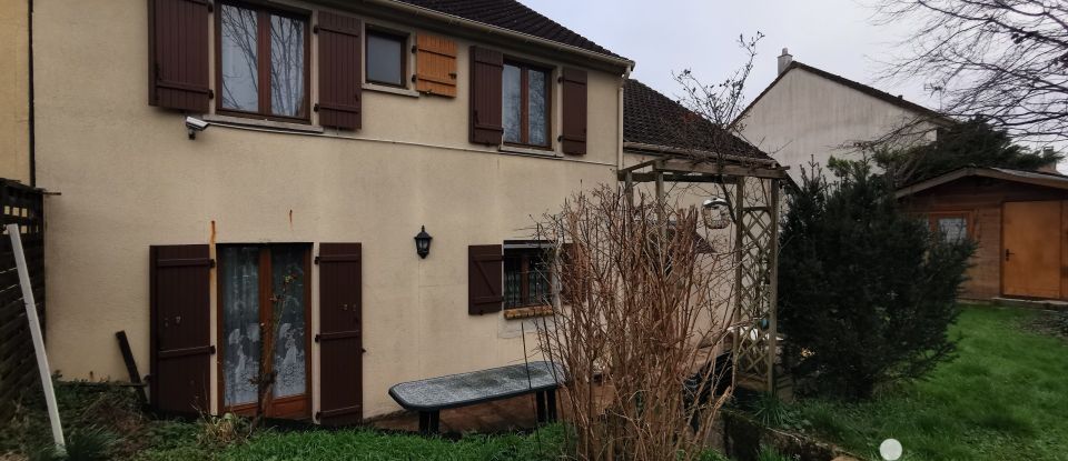 Maison 8 pièces de 130 m² à Soignolles-en-Brie (77111)