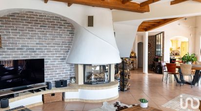 House 7 rooms of 197 m² in La Londe-les-Maures (83250)