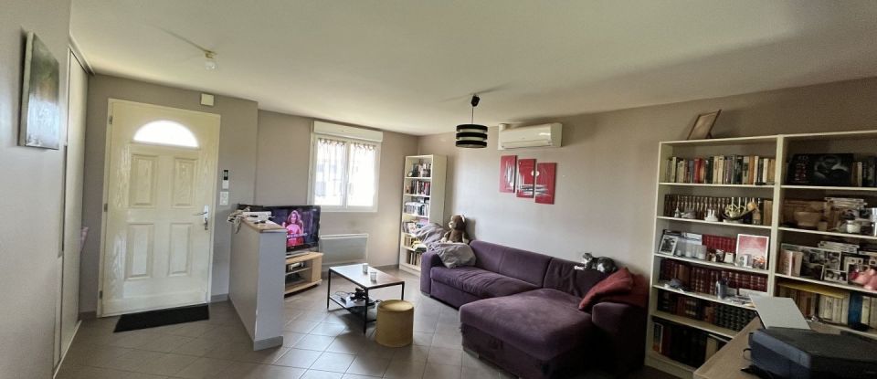 Maison 4 pièces de 81 m² à Montbeugny (03340)