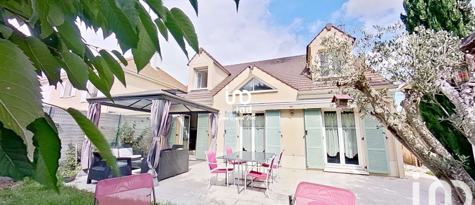 Maison 6 pièces de 125 m² à Vigneux-sur-Seine (91270)