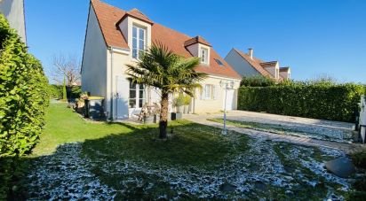 House 6 rooms of 115 m² in Le Coudray-Montceaux (91830)