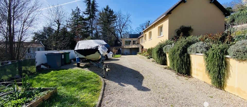 House 5 rooms of 125 m² in Saint-Fargeau-Ponthierry (77310)